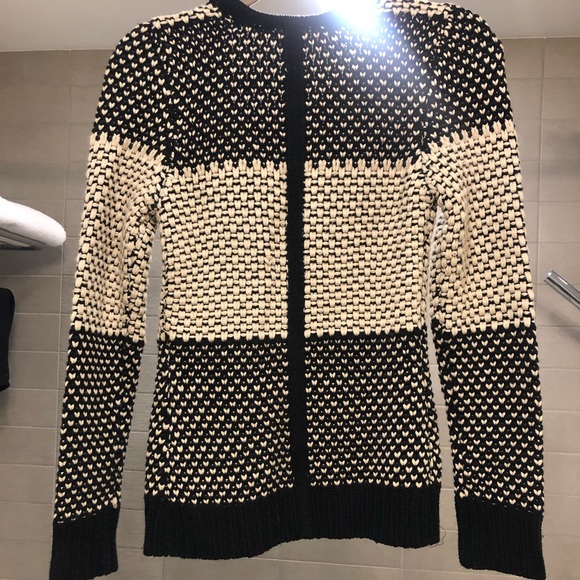 Dynamite Sweater - Picture 2 of 2